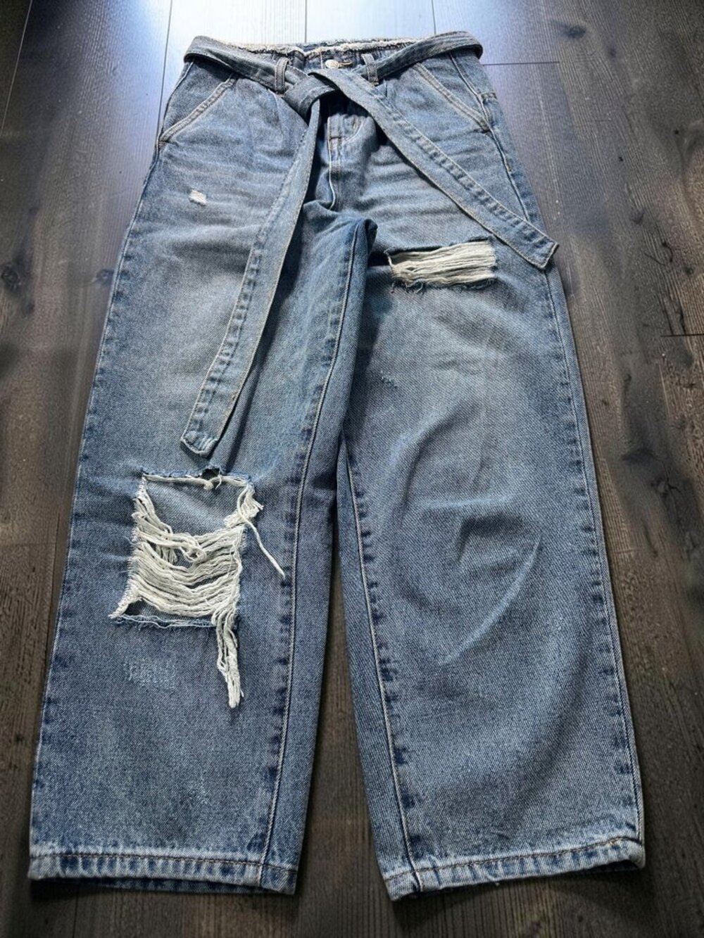 Vervet Distressed Wide Leg Jeans Size 24 Light Wash Raw Hem Belted Denim Y2K